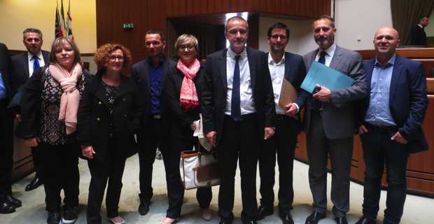 La délégation corse. La délégation corse.