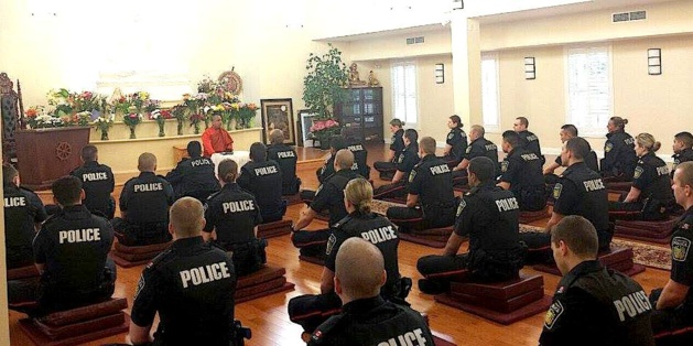  Bhante Saranapala, l'"Urban Buddhist Monk" canadien, de retour en Corse 