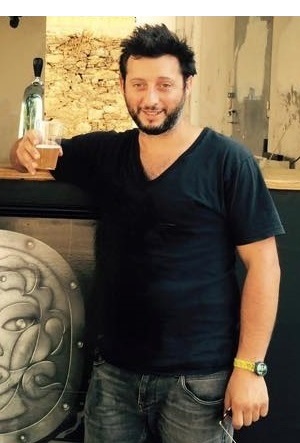 Pierre-François Maestracci, soutien du festival, producteur de la bière Ribella.