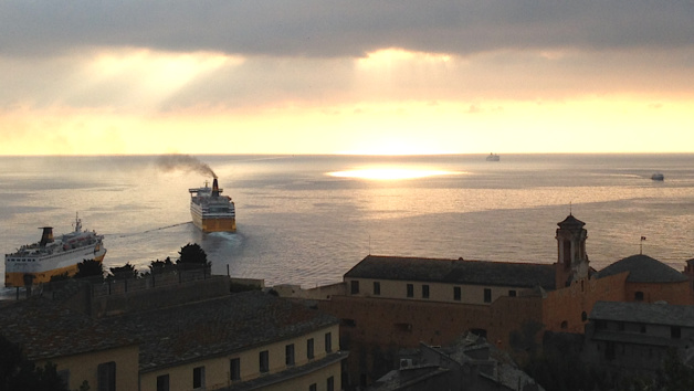 Le trafic des passagers a augmenté de 14,56% au port de Bastia. Le trafic des passagers a augmenté de 14,56% au port de Bastia.