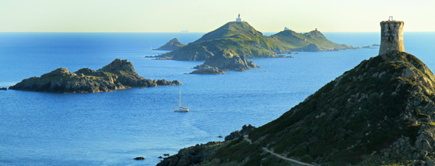 Pointe de la Parata : Entre histoire et légende, un hymne à la nature Pointe de la Parata : Entre histoire et légende, un hymne à la nature