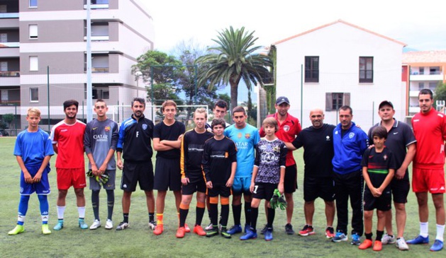 Mickaël D'Amore et Angeot Filiberti (SC Bastia) ont entraîné les jeunes du FC Squadra Calvi 