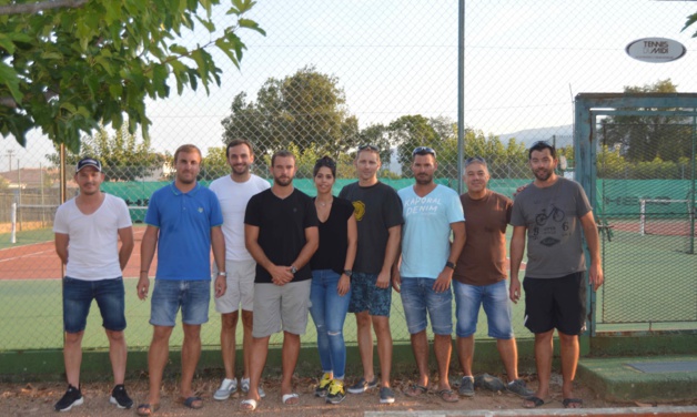 Les membres du bureau exécutif du Fium'Orbu tennis club. Les membres du bureau exécutif du Fium'Orbu tennis club.