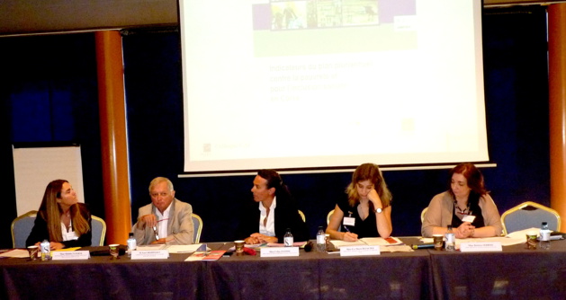 Non recours aux droits et services aux familles : La CAF à la rencontre de ses partenaires Non recours aux droits et services aux familles : La CAF à la rencontre de ses partenaires