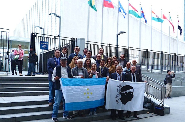 Avec la délégation de Polynésie Avec la délégation de Polynésie