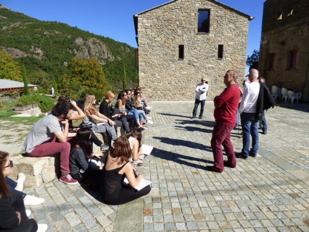 Ces élèves de L'ENSAM contribueront sans doute à la revitalisation du village. Ces élèves de L'ENSAM contribueront sans doute à la revitalisation du village.