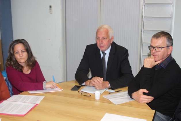 Saveriu Luciani au Collège de Calvi pour le développement de l'enseignement bilingue dans le secondaire Saveriu Luciani au Collège de Calvi pour le développement de l'enseignement bilingue dans le secondaire