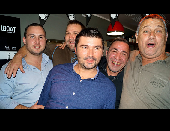 Julien Pandolfi (au centre) à l'origine de cette setimana corsa à Bordeaux