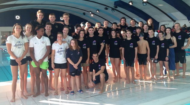 L'effectif de l'ASPTT Bastia en compagnie du pôle France d'Antibes. L'effectif de l'ASPTT Bastia en compagnie du pôle France d'Antibes.