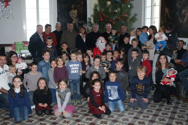 Le Noël des enfants du personnel communal de Calvi Le Noël des enfants du personnel communal de Calvi
