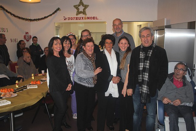 Noël à l'Unité de soins de Longue Durée au CH de Calvi-Balagne Noël à l'Unité de soins de Longue Durée au CH de Calvi-Balagne
