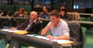 Les représentants syndicaux. Les représentants syndicaux.