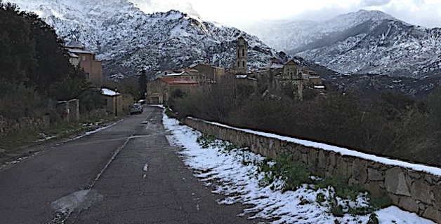 Neige : Les transports scolaires reprennent et les établissements ouvrent sauf à Corte et dans le Centre-Corse