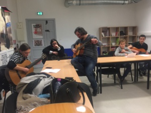 Praticalingua : Parler le corse sans complexe Praticalingua : Parler le corse sans complexe