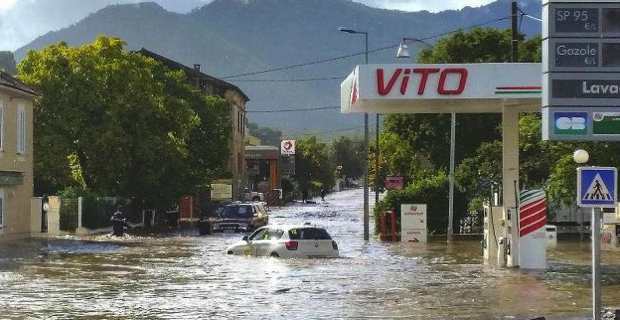 Le centre de Ponte-Leccia, lors des inondations d'octobre 2015.