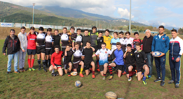 Sacha Valleau et Jérémy Aicardi (à droite) avec les U 16 de Corse Sacha Valleau et Jérémy Aicardi (à droite) avec les U 16 de Corse