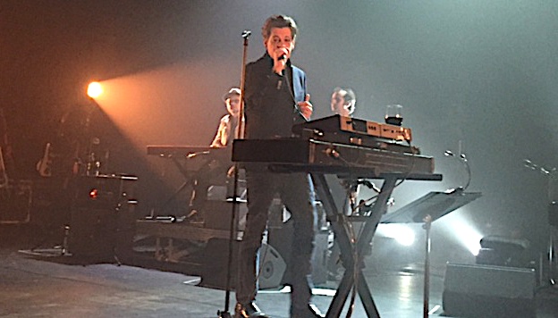  Benjamin Biolay à Bastia avec Chiara Mastroianni : Un concert intense et puissant  