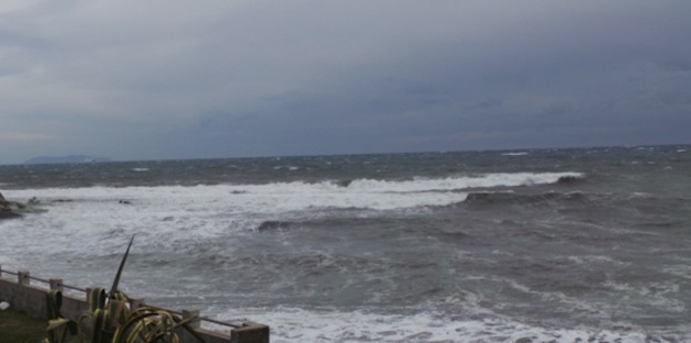  Forte tempête hivernale sur la Corse. Vents violents et vagues de 5 mètres sur la façade occidentale