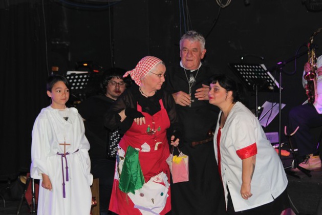 "U paese scemu": Une comédie musico-théâtrale du CCAS de Calvi qui détonne ! "U paese scemu": Une comédie musico-théâtrale du CCAS de Calvi qui détonne !