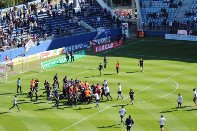Sporting-Lyon : Le match s'arrête avant de commencer.... Sporting-Lyon : Le match s'arrête avant de commencer....
