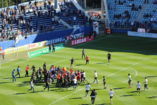 Sporting-Lyon : Le match s'arrête avant de commencer.... Sporting-Lyon : Le match s'arrête avant de commencer....