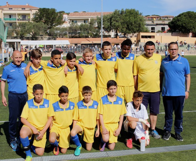 Tournoi du FCS Calvi : EFB (U13Honneur), Carqueiranne (U11 Elite), Sante-Reparata (U11 Honneur) et Hyères (U 13 Elite) vainqueurs Tournoi du FCS Calvi : EFB (U13Honneur), Carqueiranne (U11 Elite), Sante-Reparata (U11 Honneur) et Hyères (U 13 Elite) vainqueurs