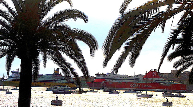 Transports 2016 : Les trafics de passagers estivaux en hausse (+1,8%) Transports 2016 : Les trafics de passagers estivaux en hausse (+1,8%)