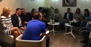 Jean-Martin Mondoloni et son équipe de campagne. Jean-Martin Mondoloni et son équipe de campagne.