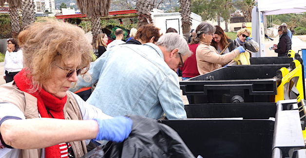 Bastia : "Opération Corse propre" sur la plage de l'Arinella Bastia : "Opération Corse propre" sur la plage de l'Arinella