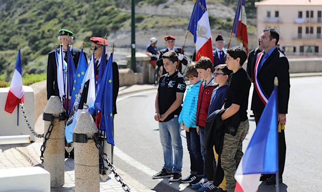 Bonifacio : Quand les collégiens célèbrent le 8 mai