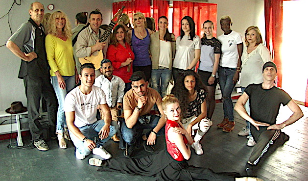 Dernière répétition pour les danseurs du BNDC et le groupe I cetirini avant le départ pour la Tunisie