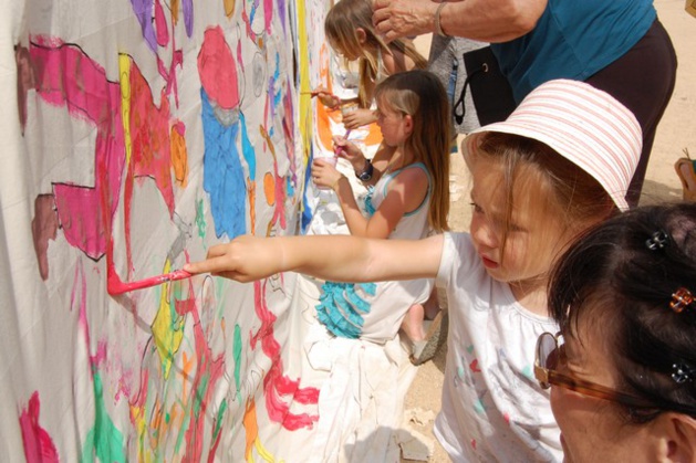 Color Tour fait halte à L'Ile-Rousse Color Tour fait halte à L'Ile-Rousse