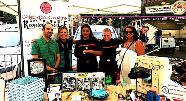 L’animateur Cauet soutient l’opération « un cartable pour tous » ! L’animateur Cauet soutient l’opération « un cartable pour tous » !