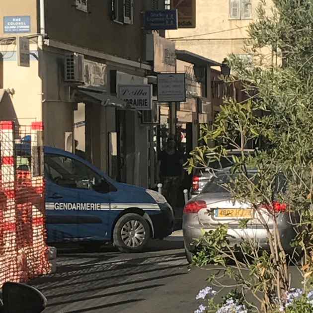 Opération de Gendarmerie en cours à L'Ile-Rousse Opération de Gendarmerie en cours à L'Ile-Rousse