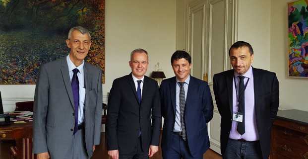 Les trois députés nationalistes corses, Michel Castellani, Jean-Félix Acquaviva et Paul-André Colombani, avec le président de l'Assemblée nationale, François de Rugy.