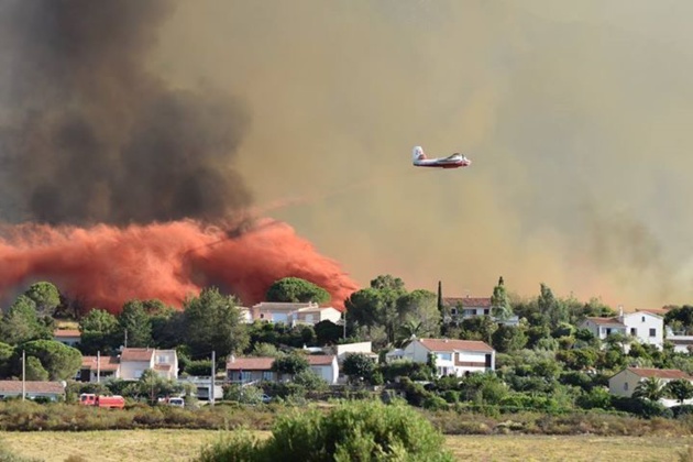 Le hameau de Suarte, à Calenzana, menacé par les flammes, les habitants évacués. Le hameau de Suarte, à Calenzana, menacé par les flammes, les habitants évacués.