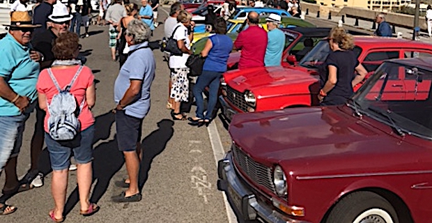Parade de voitures anciennes à Calvi et montée historique à Moncale