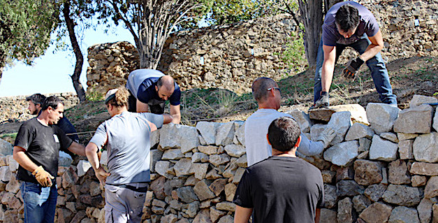 10ème formation à la restauration des murs en pierres sèches pour les agents publics en Balagne
