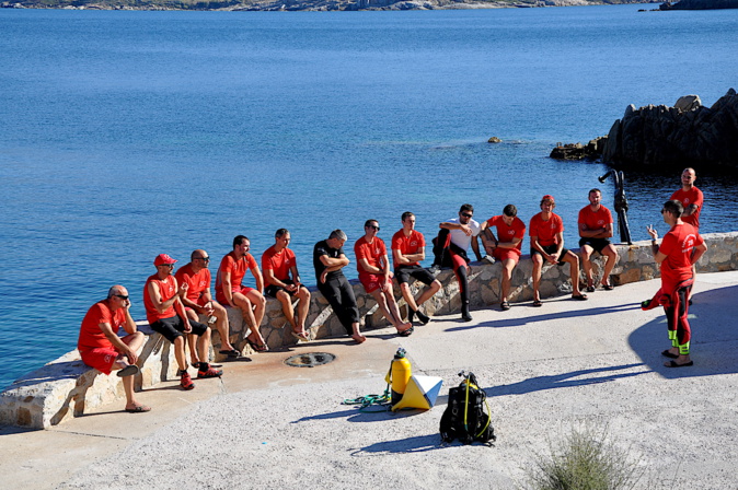 Calvi : Furmazione di spenghji fochi in u mare di a Staréso Calvi : Furmazione di spenghji fochi in u mare di a Staréso