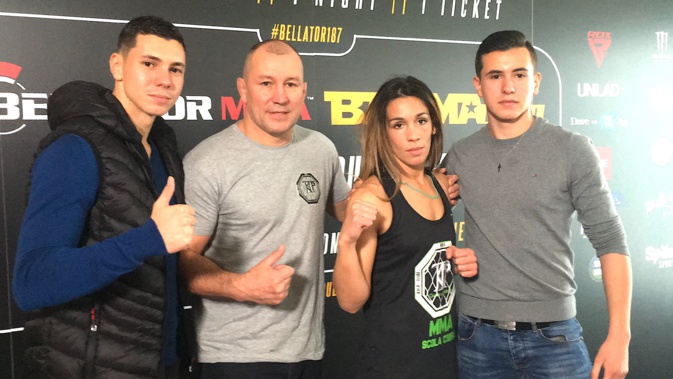 Avec le staff du KTP Avec le staff du KTP