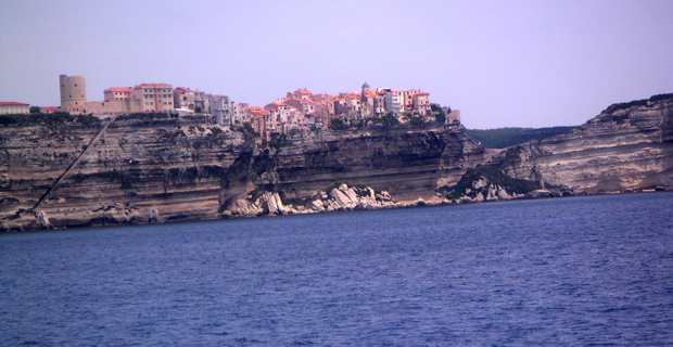Bonifacio : La grotte de Saint'Antoine interdite pour risque d'éboulement 