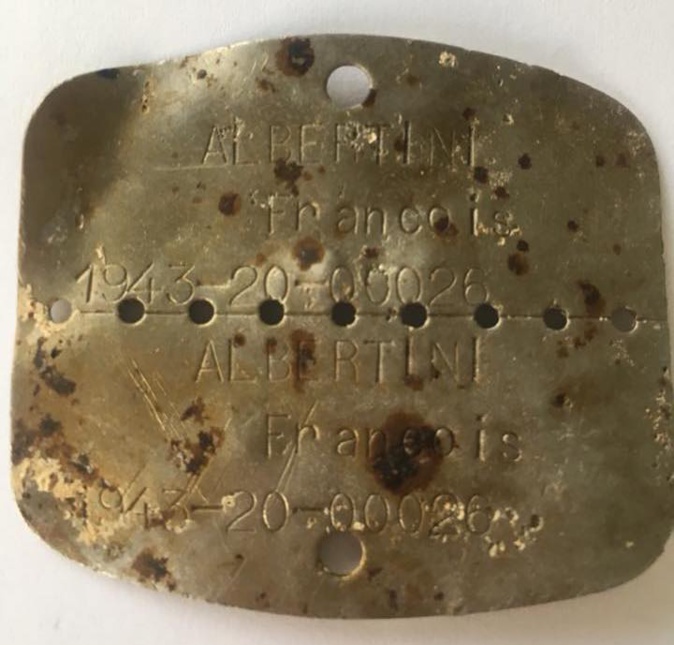 Ajaccio : On recherche le propriétaire la plaque militaire retrouvée dans le port Ajaccio : On recherche le propriétaire la plaque militaire retrouvée dans le port