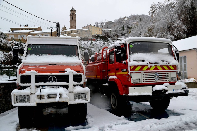 Intempéries en Corse : Neige, coupures d'électricité, routes impraticables