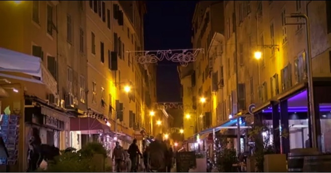 Ajaccio :: le "U Ttroppu stropia" des commerçants du centre-ville Ajaccio :: le "U Ttroppu stropia" des commerçants du centre-ville