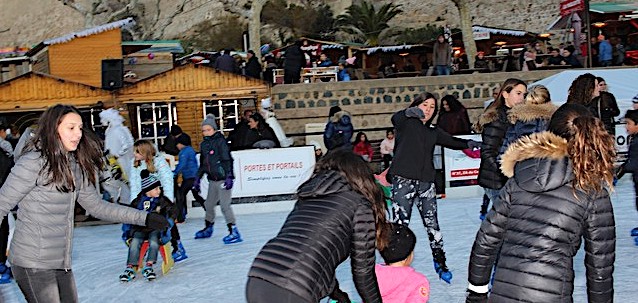 La patinoire de Calvi bat son plein et ça continue
