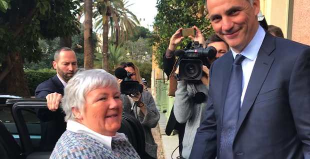 La Madame Corse du gouvernement, la ministre Jacqueline Gourault, accueillie à son arrivée à l'hôtel de région à Ajaccio par le président du Conseil exécutif de la nouvelle collectivité de Corse, Gilles Simeoni.