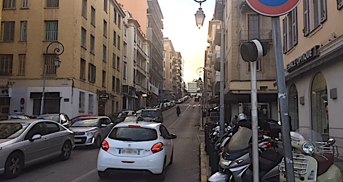 Avenue Beverini-Vico : On attend le premier coup de pioche