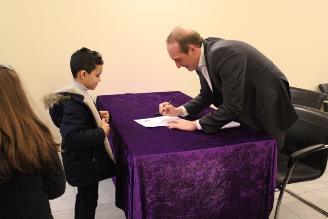 Signature d'un "Contrat coup de pouce" Signature d'un "Contrat coup de pouce"