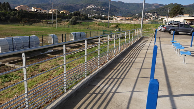 En attendant un véritable club-house, Bastia XV pourrait… s'installer sur les bords de l'aire de jeu ! En attendant un véritable club-house, Bastia XV pourrait… s'installer sur les bords de l'aire de jeu !