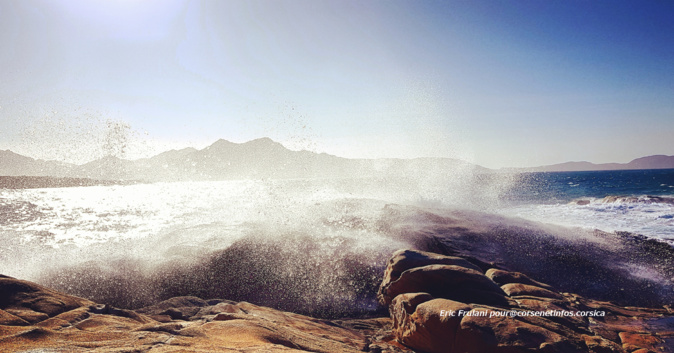 La photo du jour : Dans la baie de Calvi…